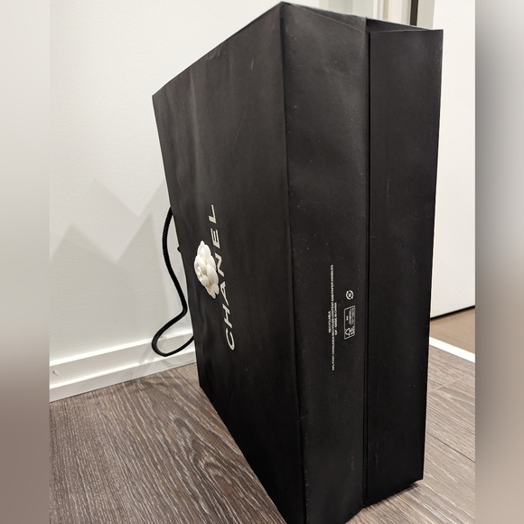 Chanel Large Paper Bag - Picture 4 of 4